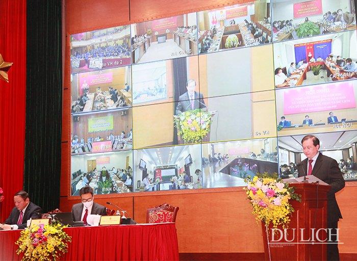 Thứ trưởng Tạ Quang Đông trình bày báo cáo tổng kết