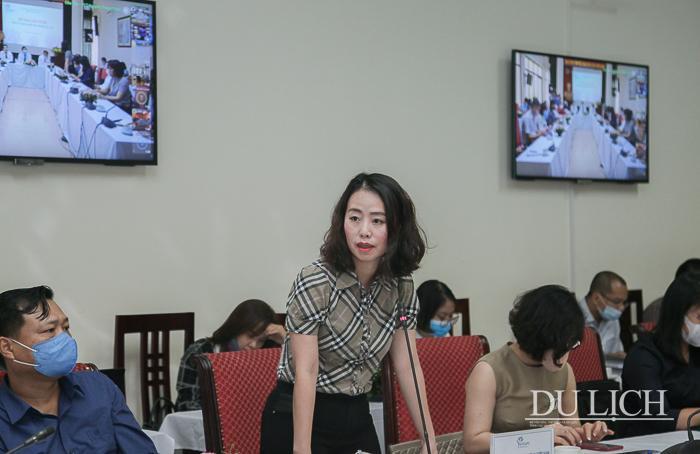 Bà Nguyễn Hồng Nga - đại diện Vietnam Airlines phát biểu